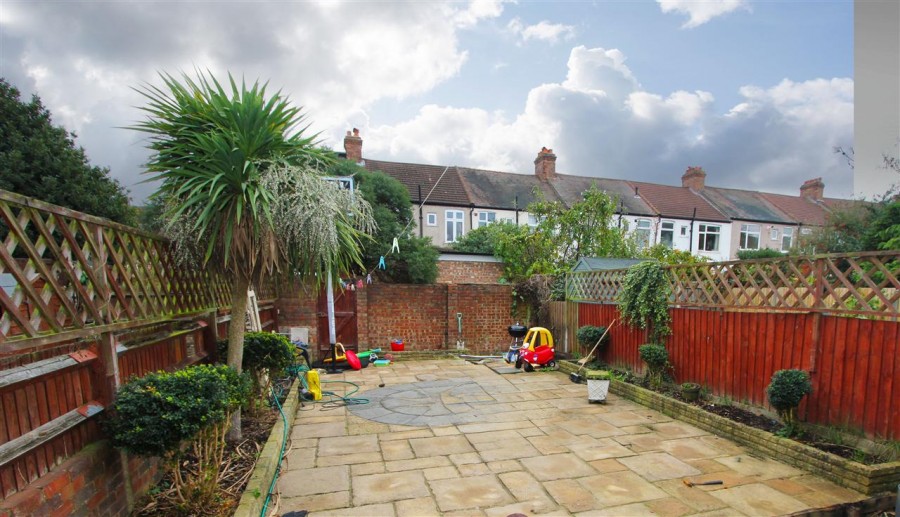 Images for Addiscombe Court Road, Croydon EAID:TT BID:JDE1