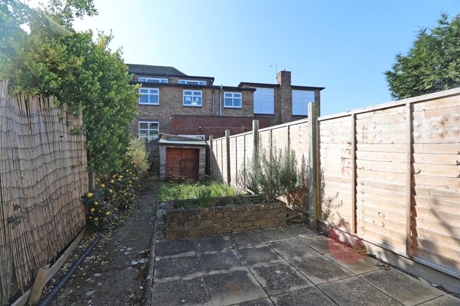 Images for Bynes Road, South Croydon EAID:TT BID:JDE1