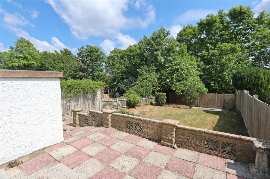Images for Blenheim Park Road, South Croydon EAID:TT BID:JDE1