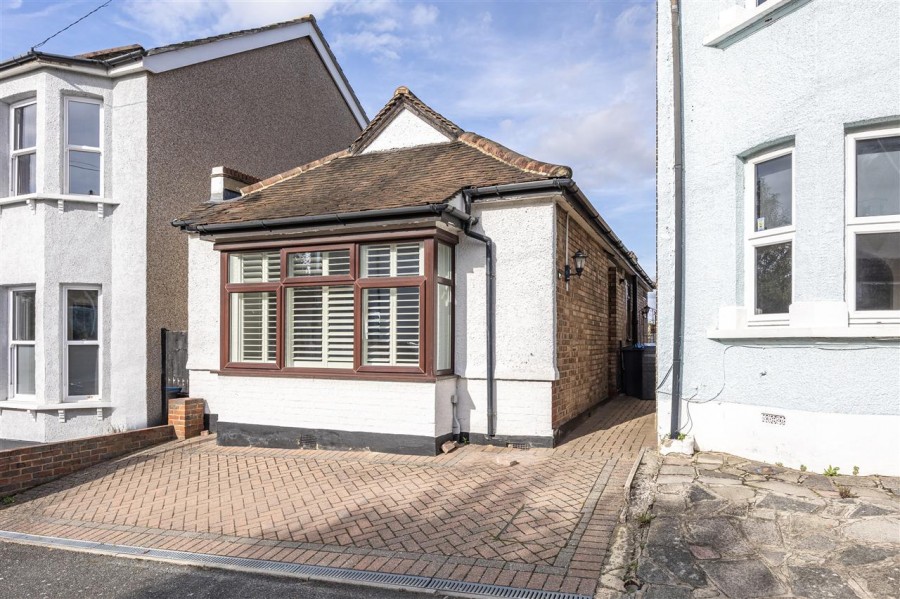 Images for Broomhall Road, South Croydon EAID:TT BID:JDE1