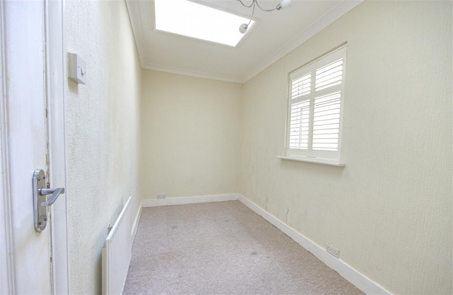 Images for Broomhall Road, South Croydon EAID:TT BID:JDE1