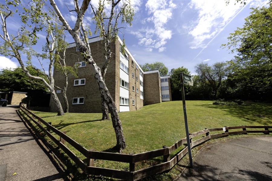 Images for Reddington Close, Sanderstead EAID:TT BID:JDE1