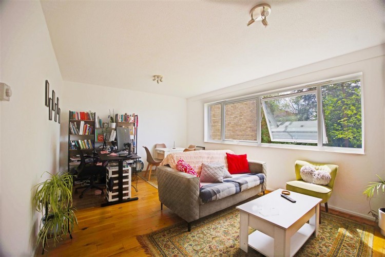 Images for Reddington Close, Sanderstead