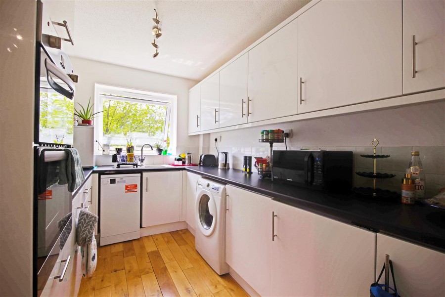 Images for Reddington Close, Sanderstead EAID:TT BID:JDE1