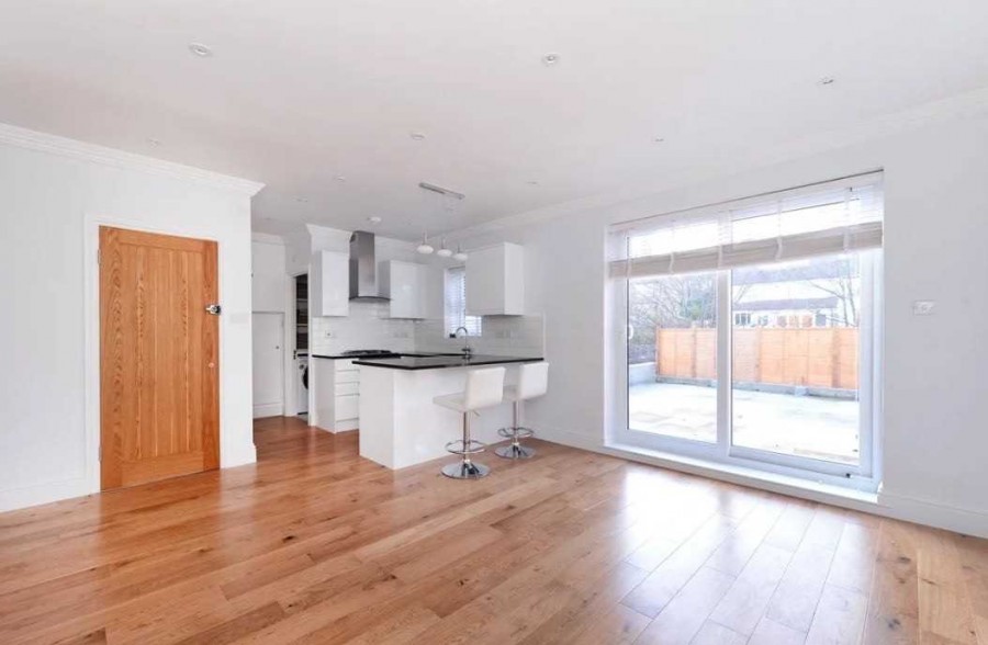 Images for Brighton Road, South Croydon EAID:TT BID:JDE1