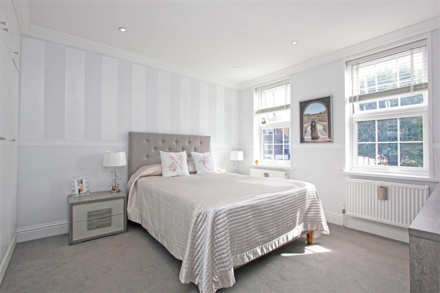 Images for Brighton Road, South Croydon EAID:TT BID:JDE1