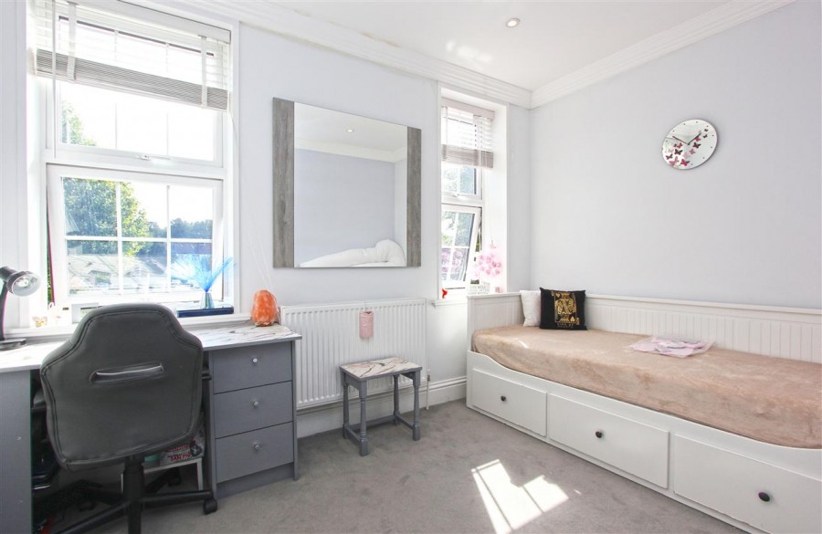 Images for Brighton Road, South Croydon EAID:TT BID:JDE1