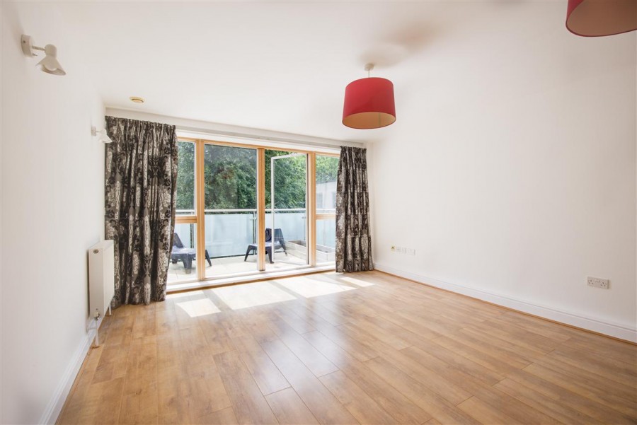 Images for Vantage Point, 174 Sanderstead Road, South Croydon EAID:TT BID:JDE1