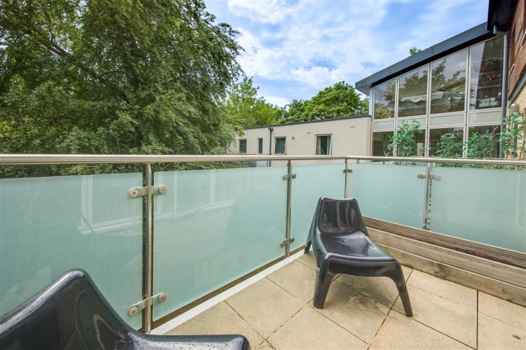 Images for Vantage Point, 174 Sanderstead Road, South Croydon