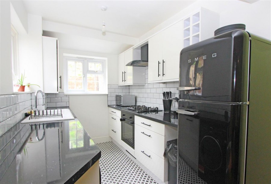 Images for Sussex Road, South Croydon EAID:TT BID:JDE1