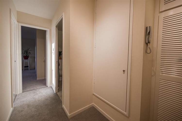 Images for Montana Close, South Croydon