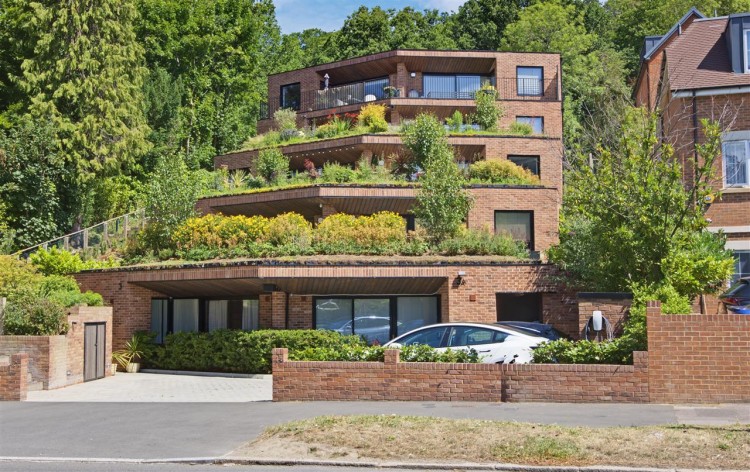 Images for Green Valley Apartments, 3 Ballards Farm Road, South Croydon