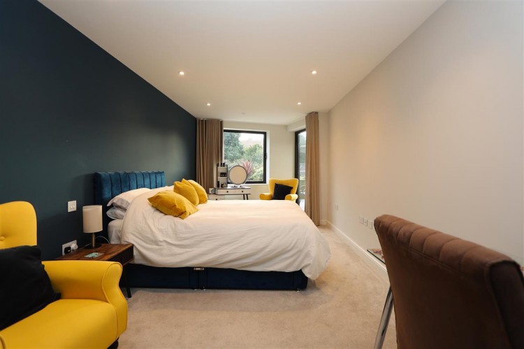 Images for Green Valley Apartments, 3 Ballards Farm Road, South Croydon
