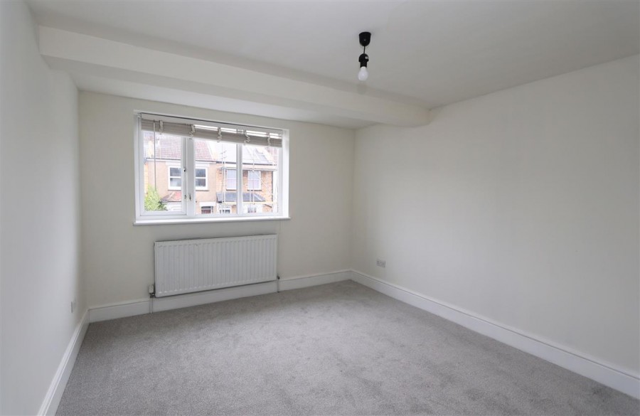 Images for Bynes Road, South Croydon EAID:TT BID:JDE1