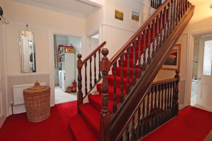 Images for Heathhurst Road, South Croydon EAID:TT BID:JDE1