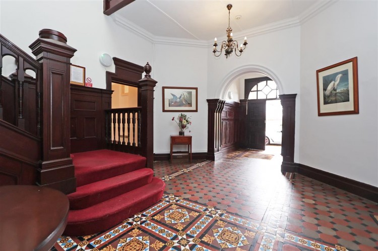 Images for Sherwood Oaks, 13 Frensham Road, Kenley