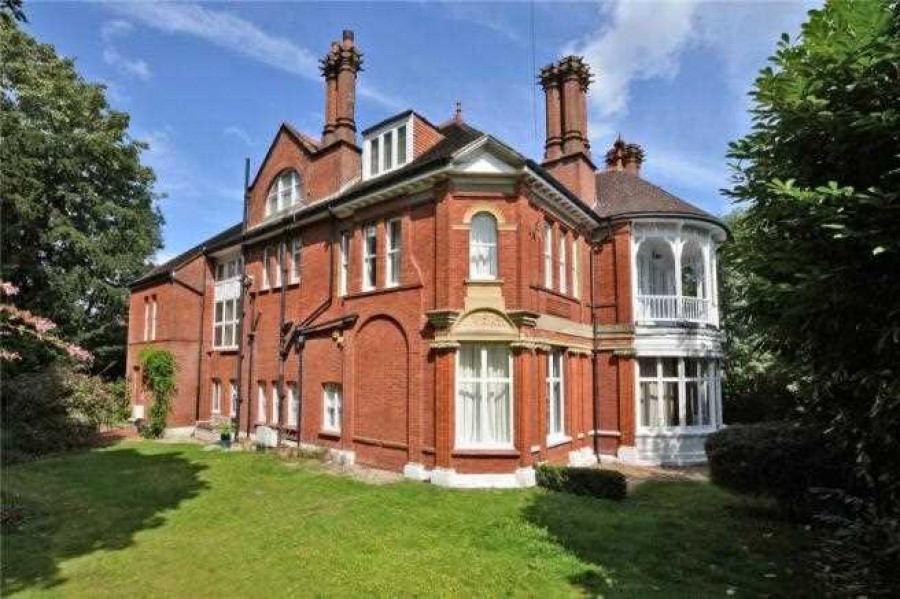 Images for Sherwood Oaks, 13 Frensham Road, Kenley EAID:TT BID:JDE1