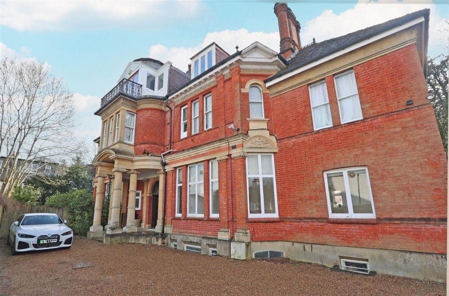 Images for Sherwood Oaks, 13 Frensham Road, Kenley EAID:TT BID:JDE1