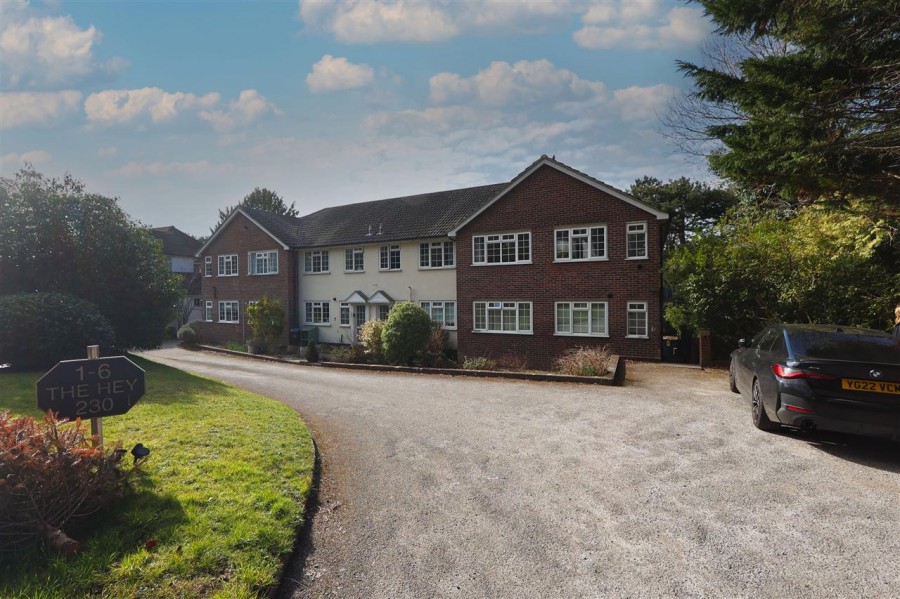 Images for The Hey, 230 Sanderstead Road, South Croydon EAID:TT BID:JDE1