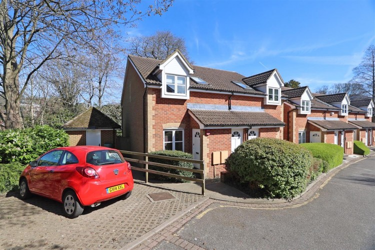 Images for Rosamund Close, South Croydon