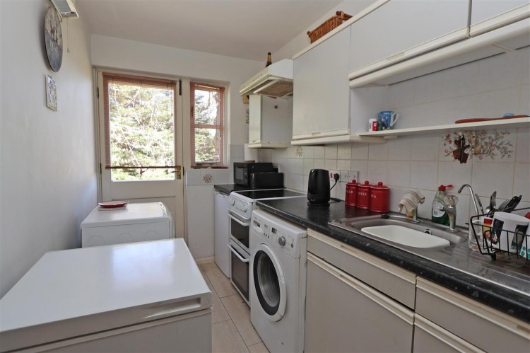 Images for Rosamund Close, South Croydon