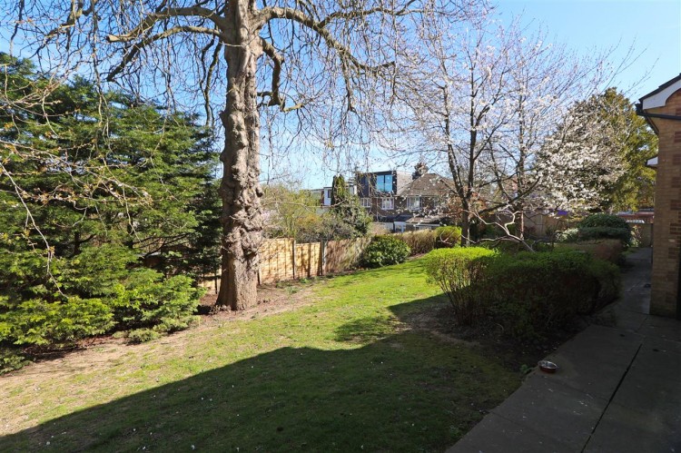 Images for Rosamund Close, South Croydon