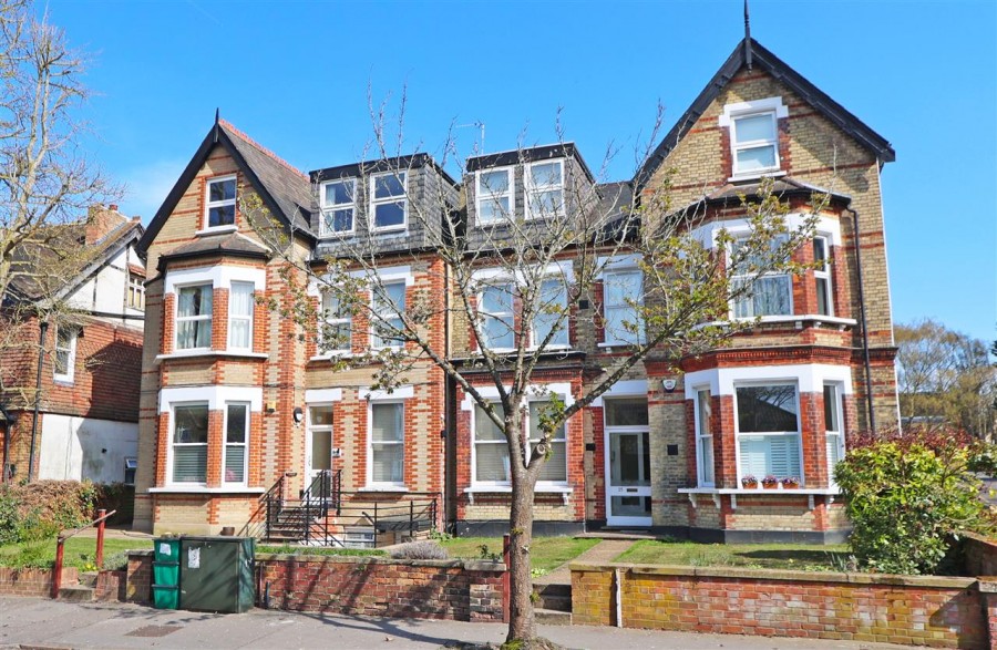 Images for Birdhurst Rise, South Croydon EAID:TT BID:JDE1