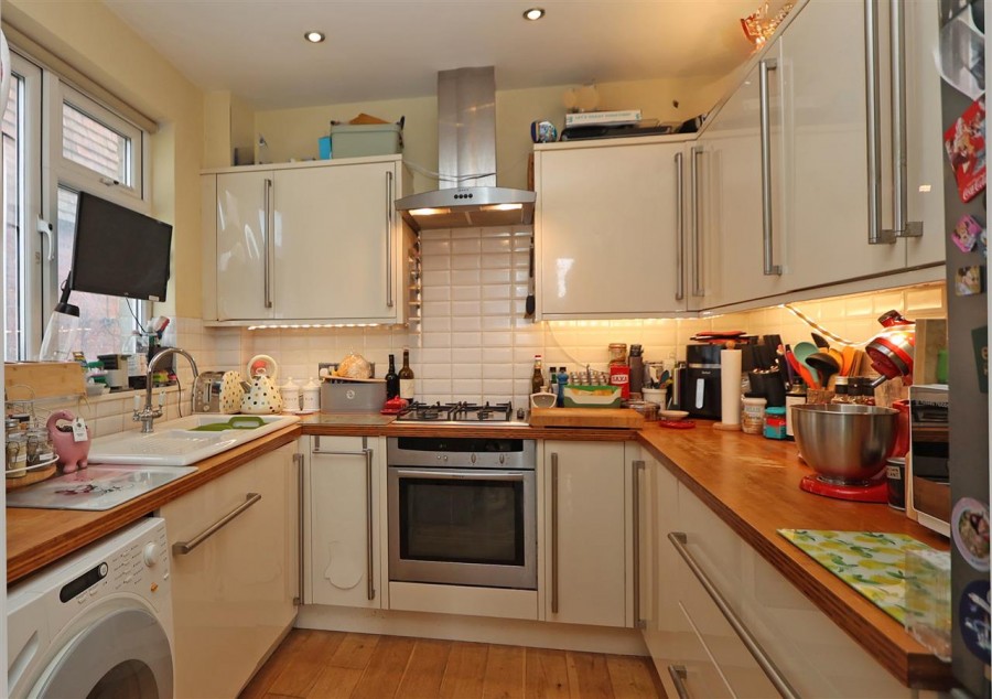 Images for Birdhurst Rise, South Croydon EAID:TT BID:JDE1