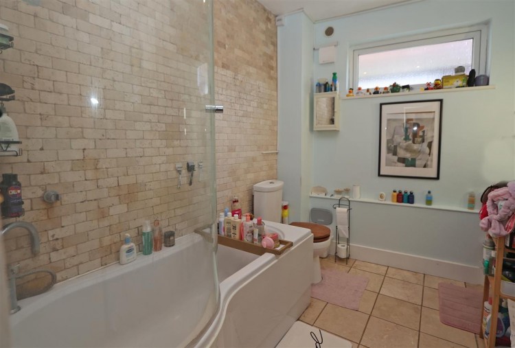 Images for Birdhurst Rise, South Croydon