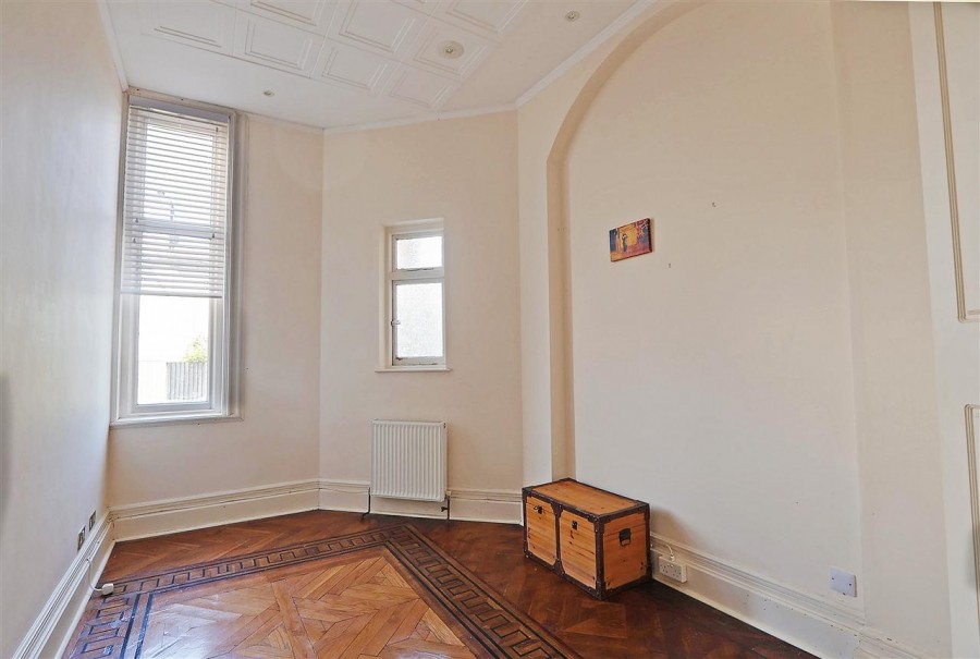 Images for Sherwood Oaks, 13 Frensham Road, Kenley EAID:TT BID:JDE1