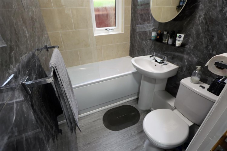 Images for Foxglove Way, Croydon