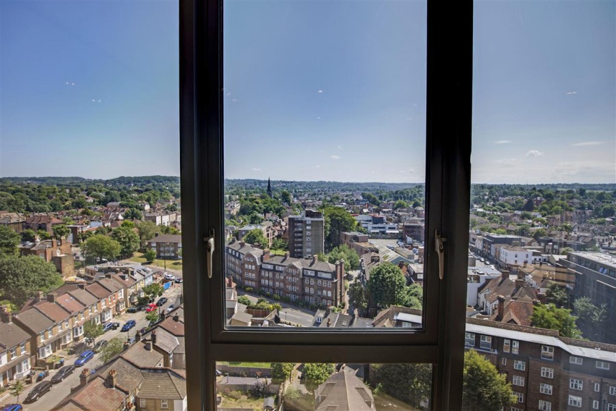 Images for Centrillion Point, 2 Mason's Avenue, Croydon EAID:TT BID:JDE1