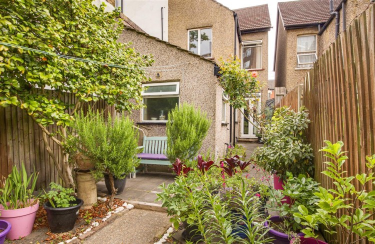 Images for Bensham Lane, Croydon