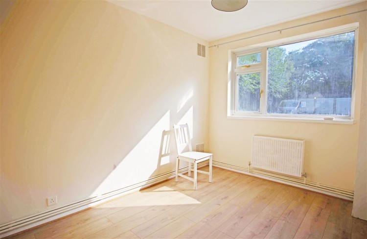 Images for The Crescens, 120 Sanderstead Road, South Croydon