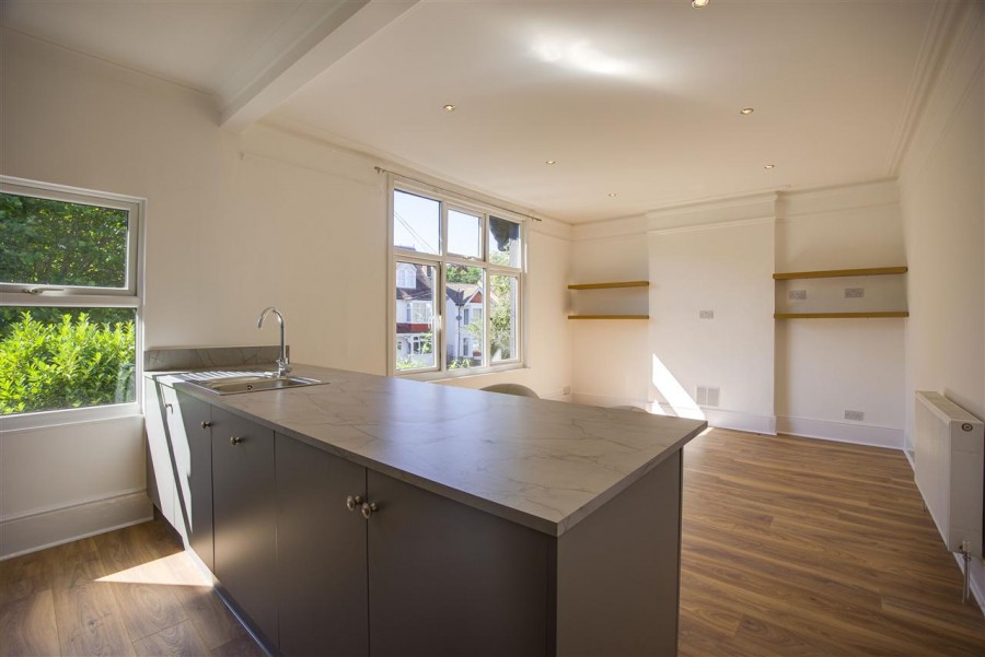 Images for Blenheim Crescent, South Croydon EAID:TT BID:JDE1