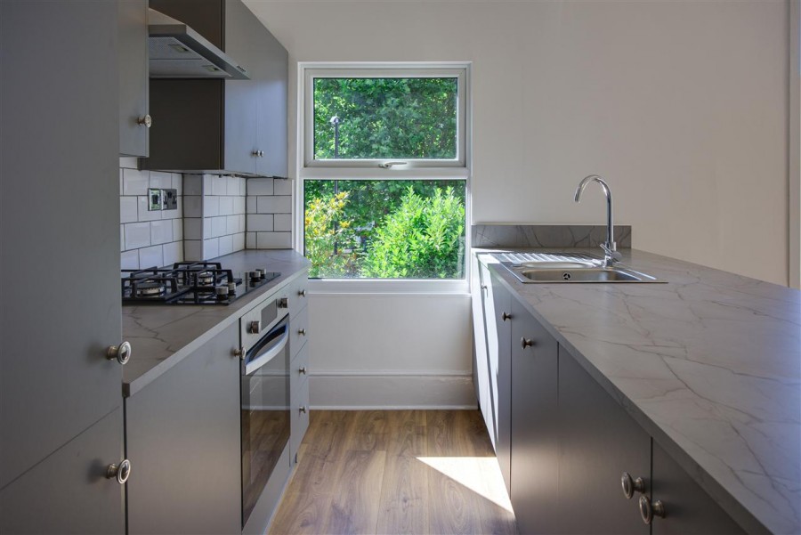 Images for Blenheim Crescent, South Croydon EAID:TT BID:JDE1