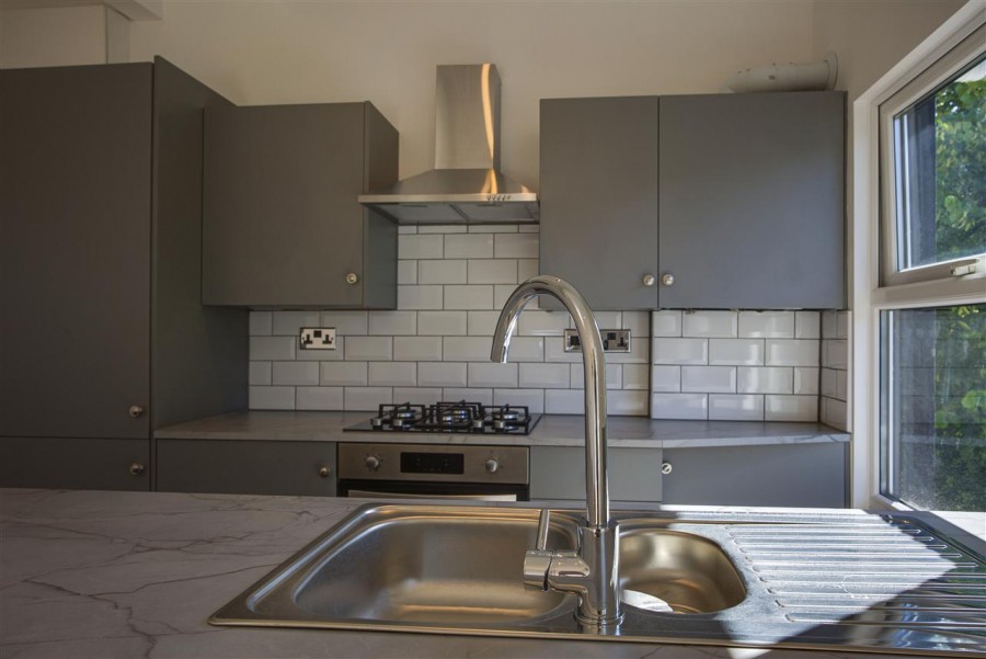 Images for Blenheim Crescent, South Croydon EAID:TT BID:JDE1