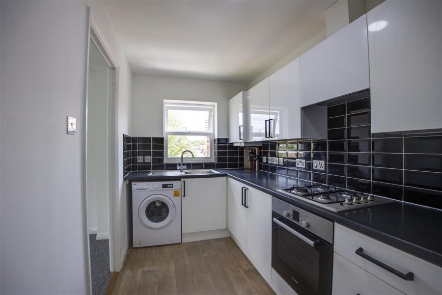 Images for Ward Close, South Croydon EAID:TT BID:JDE1