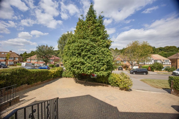Images for The Ruffetts, South Croydon
