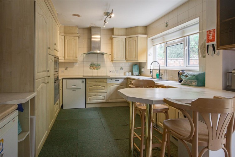 Images for The Ruffetts, South Croydon