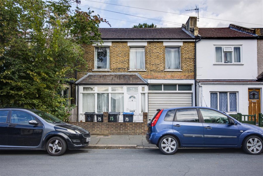 Images for Bynes Road, South Croydon EAID:TT BID:JDE1