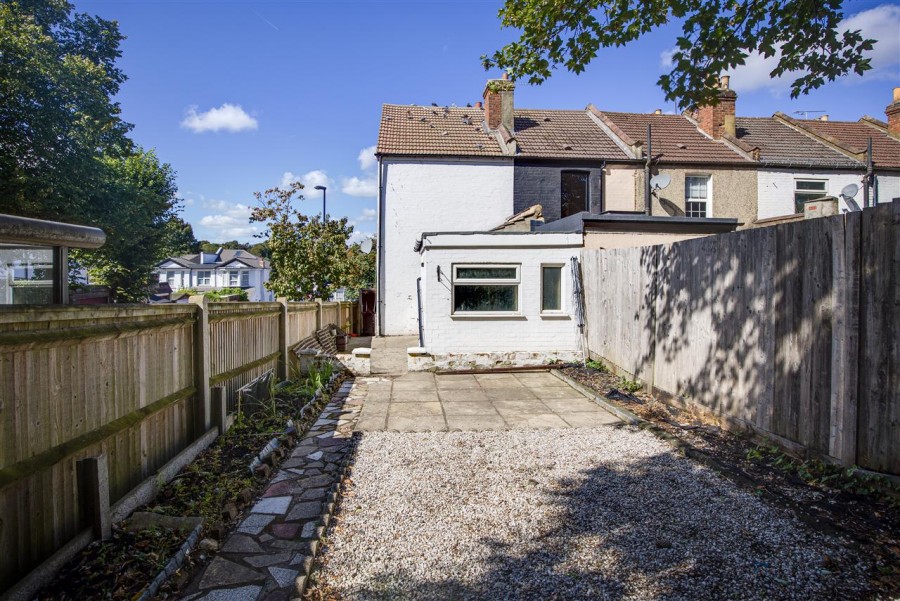 Images for St Peters Street, South Croydon EAID:TT BID:JDE1