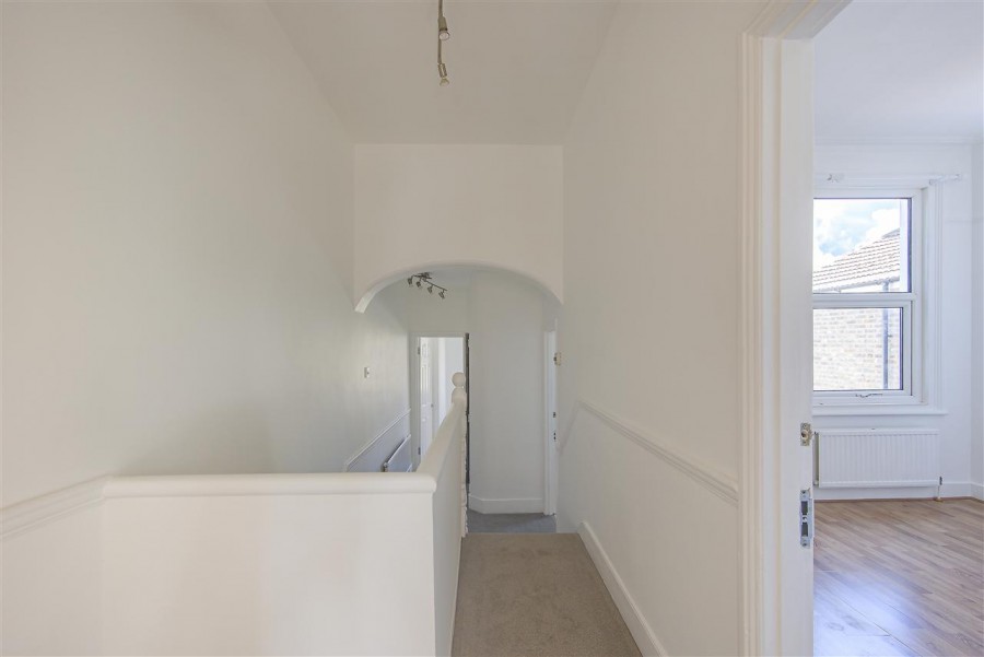 Images for Nova Road, Croydon EAID:TT BID:JDE1