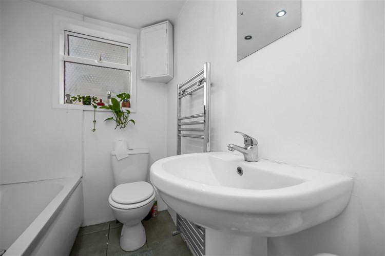 Images for Parsons Mead, Croydon