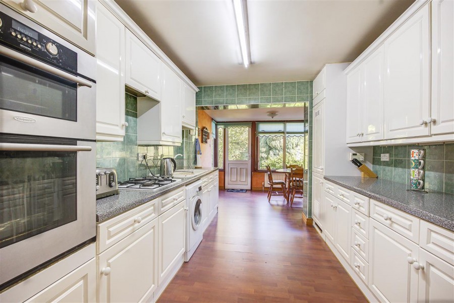 Images for Chestnut Grove, South Croydon EAID:TT BID:JDE1