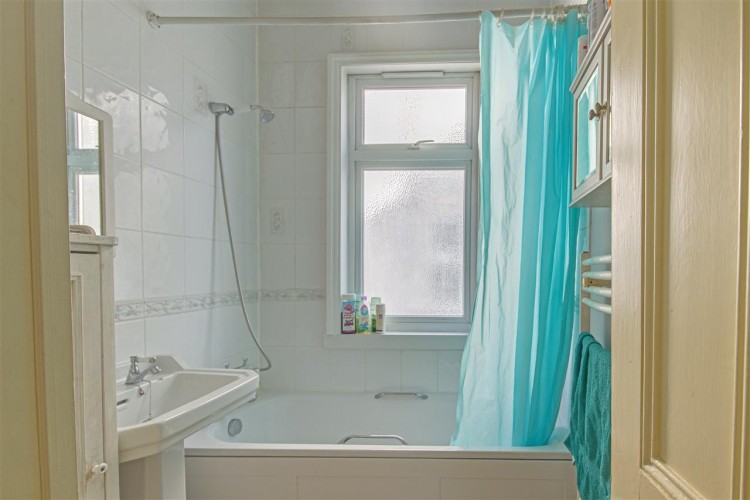 Images for Mayfield Road, South Croydon
