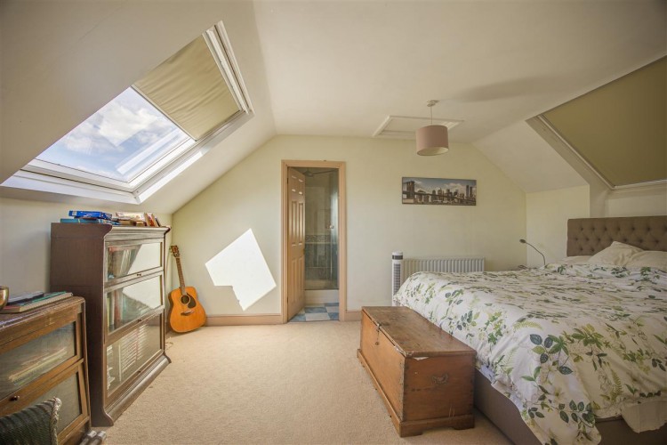 Images for Mayfield Road, South Croydon