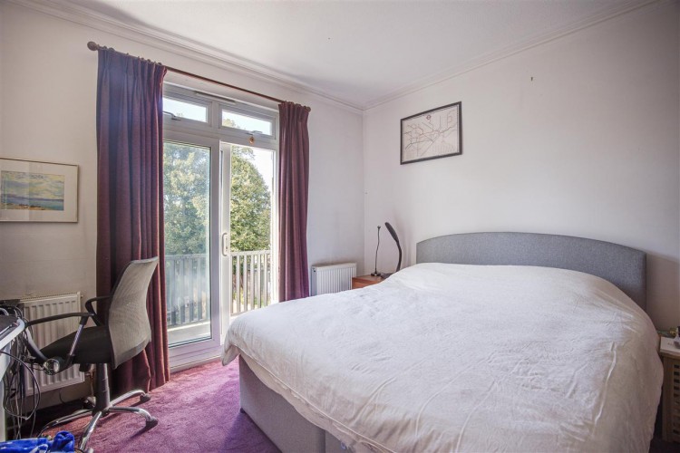 Images for Mayfield Road, South Croydon