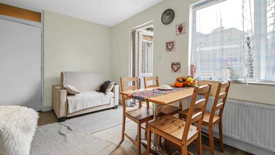 Images for Church Road, Mitcham EAID:TT BID:JDE1