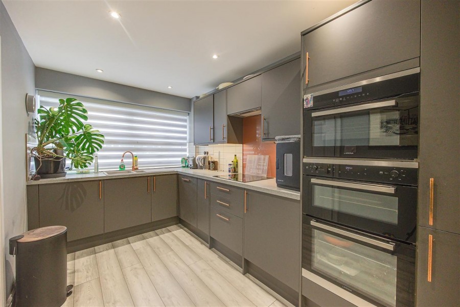 Images for Hamond Close, South Croydon EAID:TT BID:JDE1